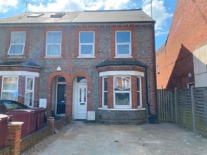 4 Bedroom Semi-Detached House To Rent In Reading, Berkshire, RG1
