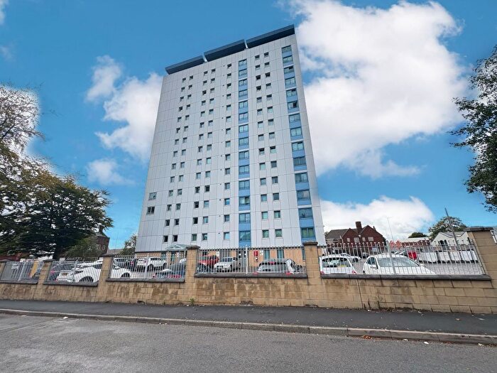 2 Bedroom Flat For Sale In The Pinnacle, Gomer Street, Willenhall, WV13