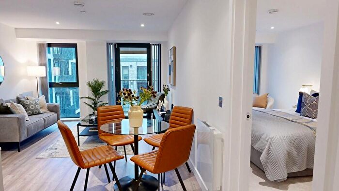 1 Bedroom Apartment To Rent In Flat, Herschel Street, Slough, Berkshire, SL1