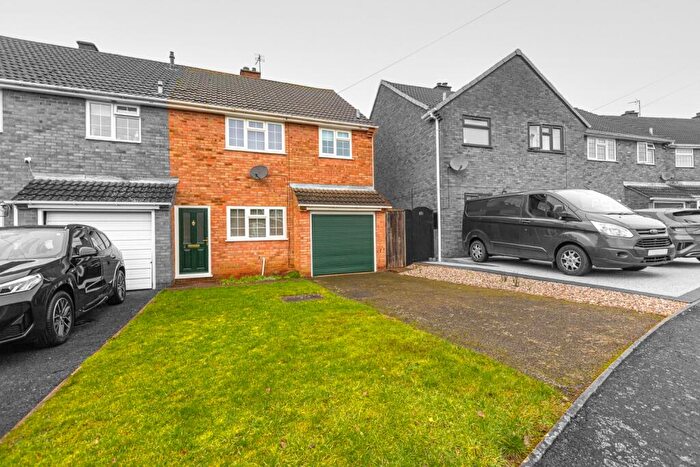 3 Bedroom Semi Detached House For Sale In Burdett Close, Gilmorton, Lutterworth, LE17