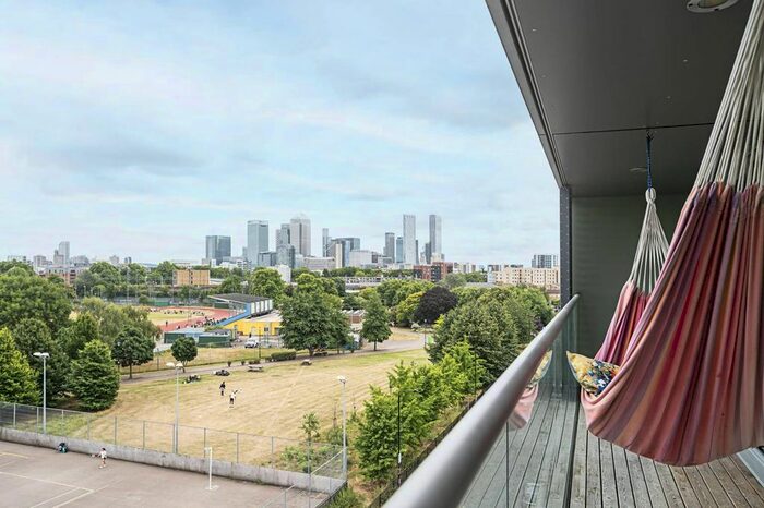 2 Bedroom Flat To Rent In Copperfield Road, Bow, London, E3