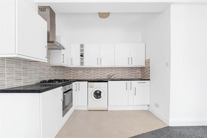 1 Bedroom Flat To Rent In Brockley Rise, London, SE23