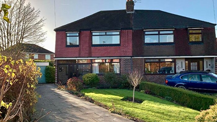 3 Bedroom Semi-Detached House For Sale In Pennine Close, Manchester, Greater Manchester, M9
