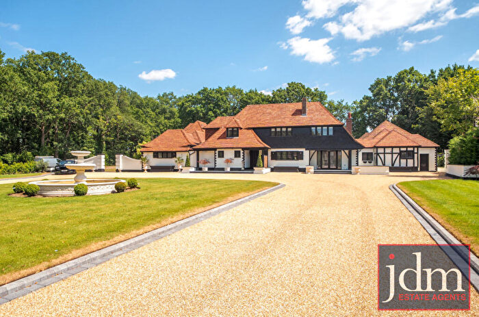 6 Bedroom Detached House To Rent In Park Avenue, Farnborough Park, Orpington, BR6