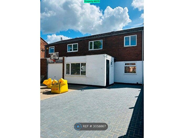4 Bedroom Semi-Detached House To Rent In Clifford St, Leicester, LE3