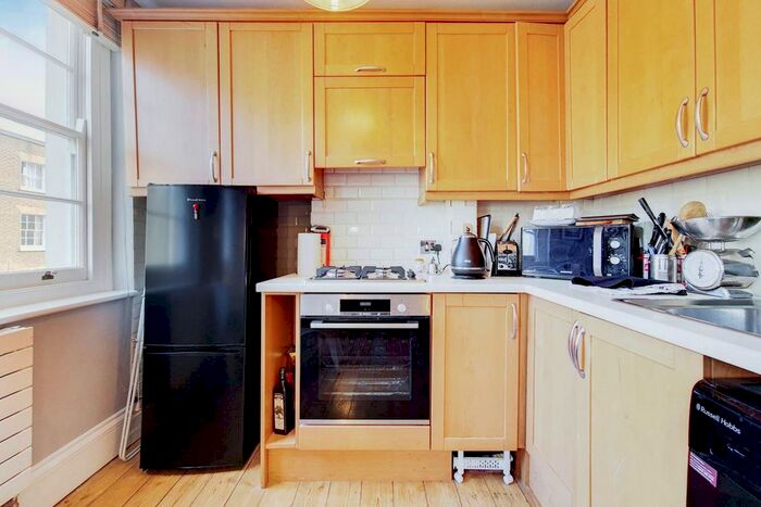 1 Bedroom Flat To Rent In Burton Street, Bloomsbury, London, WC1H