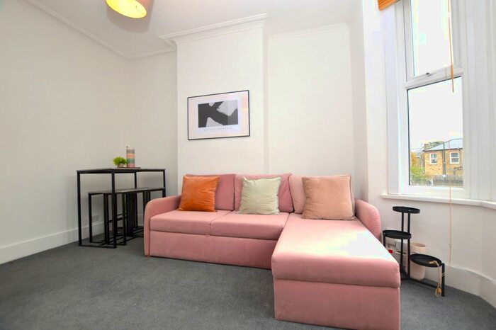 1 Bedroom Flat To Rent In Soames Street, London, SE15