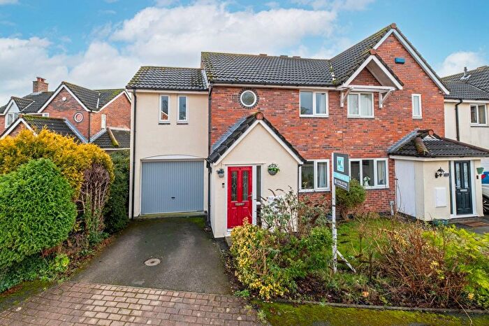 3 Bedroom Semi Detached House For Sale In Deacons Close, Croft, WA3