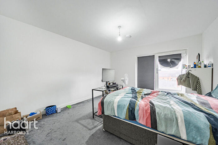 2 Bedroom Apartment For Sale In Victoria Street, West Bromwich, B70