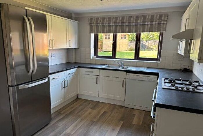 5 Bedroom Property To Rent In Mill Rise, Robertsbridge, TN32