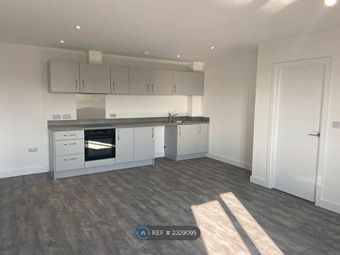 2 Bedroom Flat To Rent In View Point, Ecclesfield, Sheffield, S35