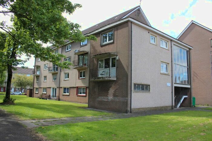 2 Bedroom Flat To Rent In Mossvale Street, Paisley, Renfrewshire, PA3