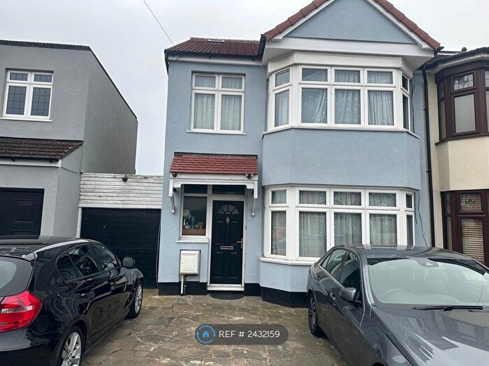 4 Bedroom Semi-Detached House To Rent In Cecil Avenue, Hornchurch, RM11