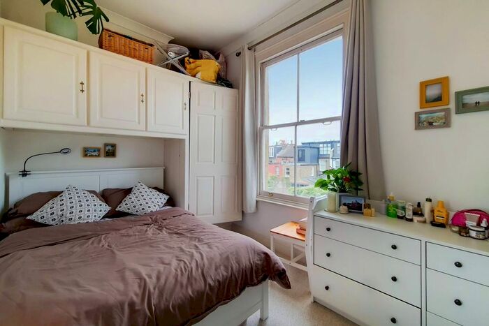 1 Bedroom Flat To Rent In Alfred Road, Acton, London, W3