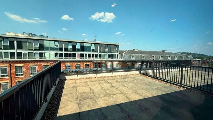 1 Bedroom Apartment To Rent In Crocus Street, Nottingham, Nottinghamshire, NG2