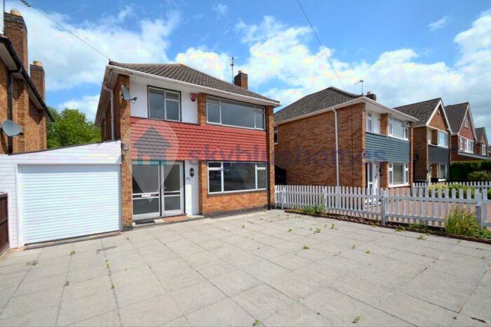 3 Bedroom Detached House To Rent In Lanesborough Road, Leicester, LE4