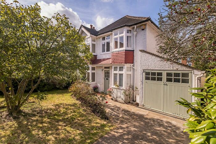 4 Bedroom Detached House To Rent In Adelaide Road, Surbiton, KT6