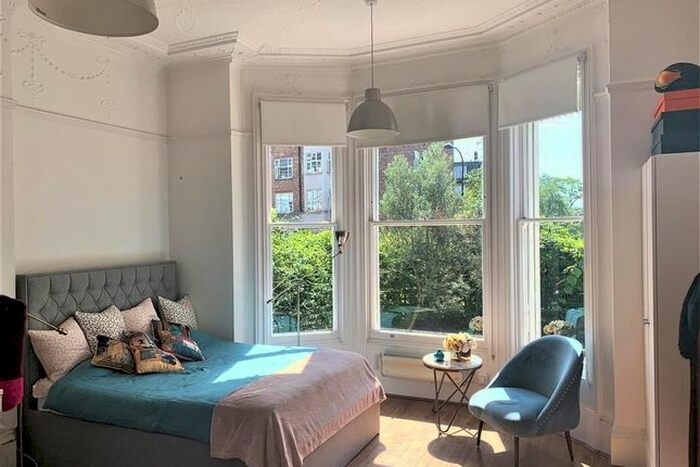 Studio To Rent In College Crescent, Swiss Cottage, NW3