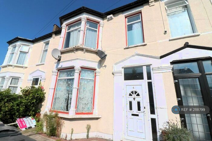 4 Bedroom Semi-Detached House To Rent In Cecil Avenue, Barking, IG11