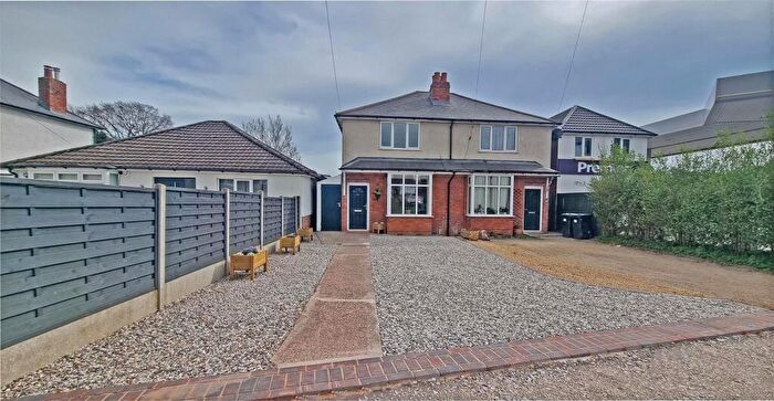 2 Bedroom Semi Detached House For Sale In Hollywood Lane, Hollywood, B47