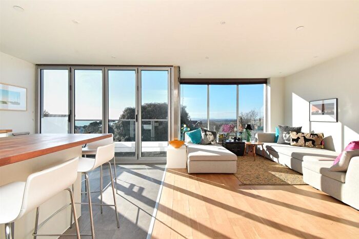 3 Bedroom Flat For Sale In Upper Maze Hill, St Leonards-On-Sea, TN38