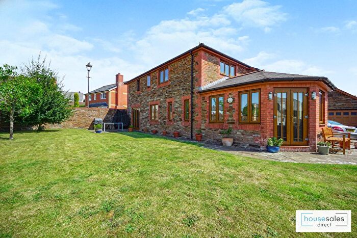 4 Bedroom Detached House For Sale In Iter Court Bow, Crediton, EX17