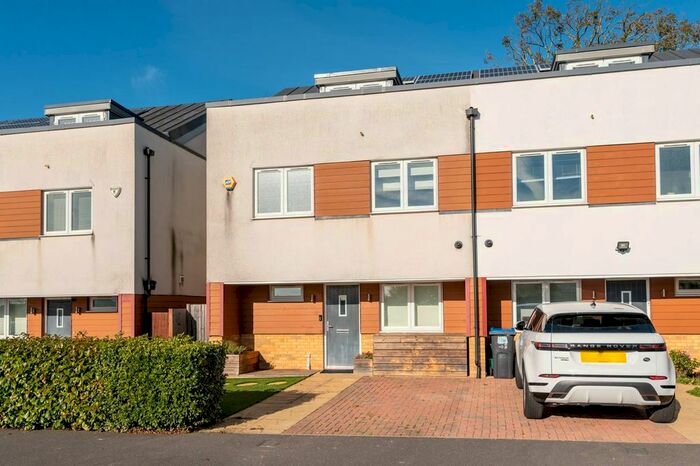 4 Bedroom Semi-Detached House To Rent In Meadowview Road, Raynes Park, London, SW20