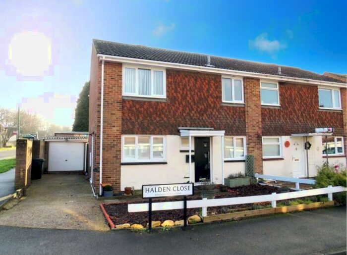 3 Bedroom Semi-Detached House To Rent In Halden Close, Maidstone, ME15