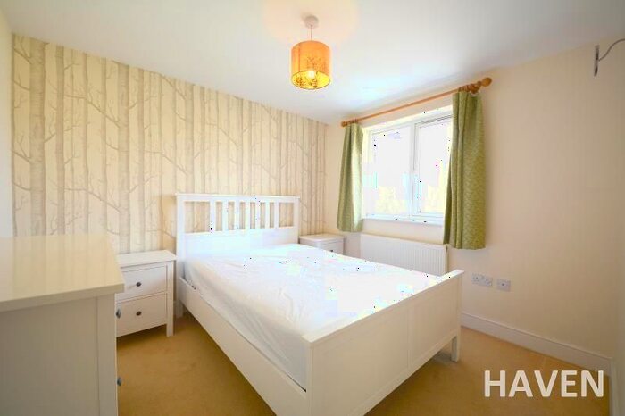 2 Bedroom Flat To Rent In Lorraine Court, East Finchley, N2