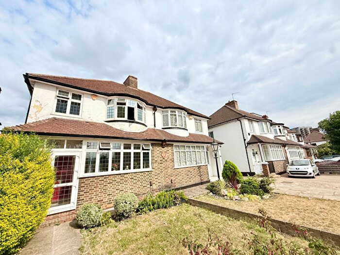 4 Bedroom Semi-Detached House To Rent In Kidbrooke Park Road, Kidbrooke, SE3