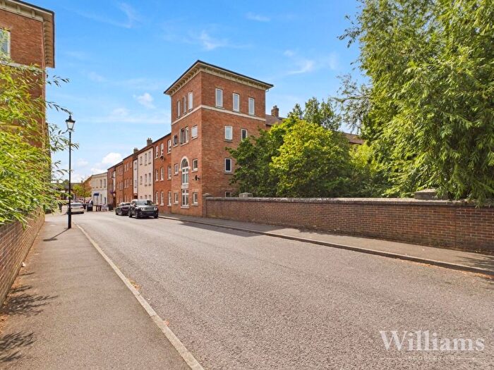 3 Bedroom Duplex For Sale In Pine Street, Stafford Keep Pine Street, HP19