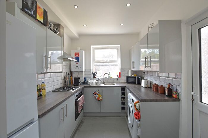 4 Bedroom Terraced House To Rent In Greenfield Road, London, N15