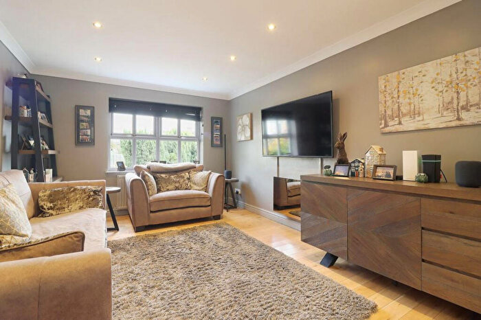 5 Bedroom Detached House For Sale In Highthorn Way, Kiveton Park, S26