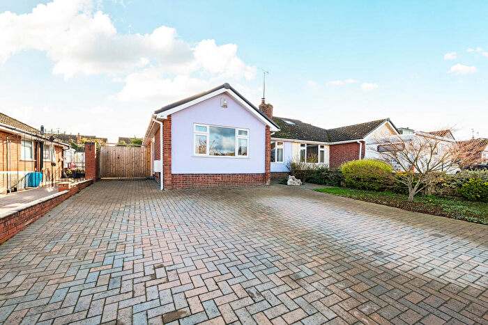 4 Bedroom Semi-Detached Bungalow For Sale In Maunsell Way, Wroughton, Swindon, SN4
