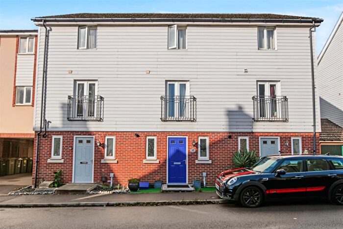 3 Bedroom Town House To Rent In Bahram Road, NR8