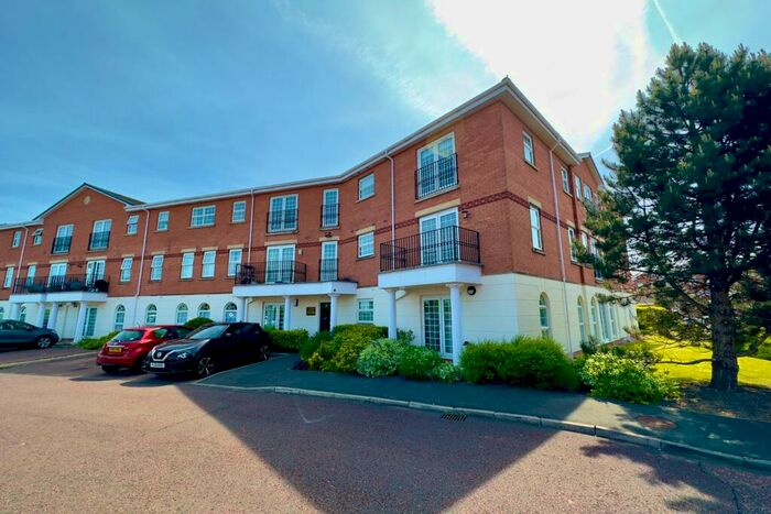 2 Bedroom Apartment To Rent In New Hampshire Court, Blacksmith Row, Lytham St Annes, FY8