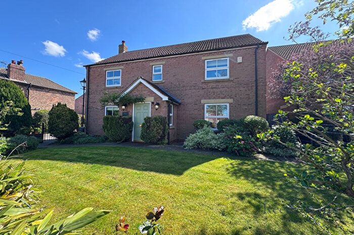 4 Bedroom Detached House For Sale In York Road, Cliffe, Selby, North Yorkshire, YO8