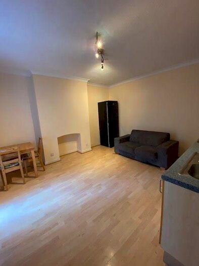 1 Bedroom Flat To Rent In Argyle Road, London, W13