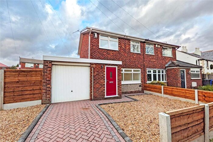 3 Bedroom Semi Detached House For Sale In Windmill Lane, Denton, Manchester, M34