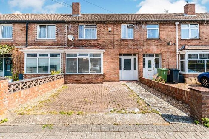 3 Bedroom House To Rent In Hawthorn Crescent, Cosham, PO6