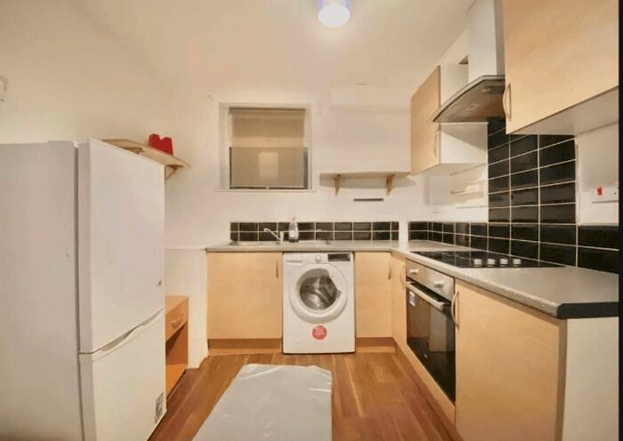 1 Bedroom Studio To Rent In Lower Road, Sutton, SM1