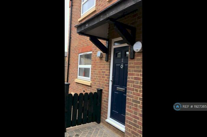 1 Bedroom End Of Terrace House To Rent In Wenlock Street, Luton, LU2