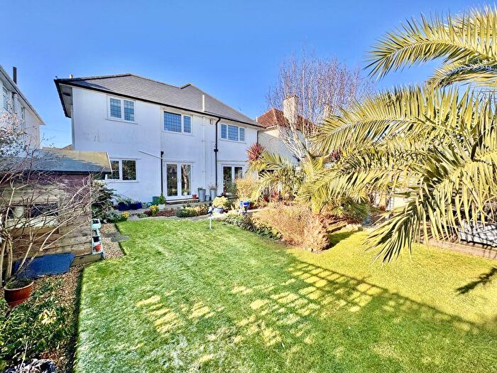 4 Bedroom Detached House For Sale In Hengistbury Road, Hengistbury Head, BH6