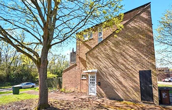 3 Bedroom End Of Terrace House To Rent In Dresden Close, Corby, NN18