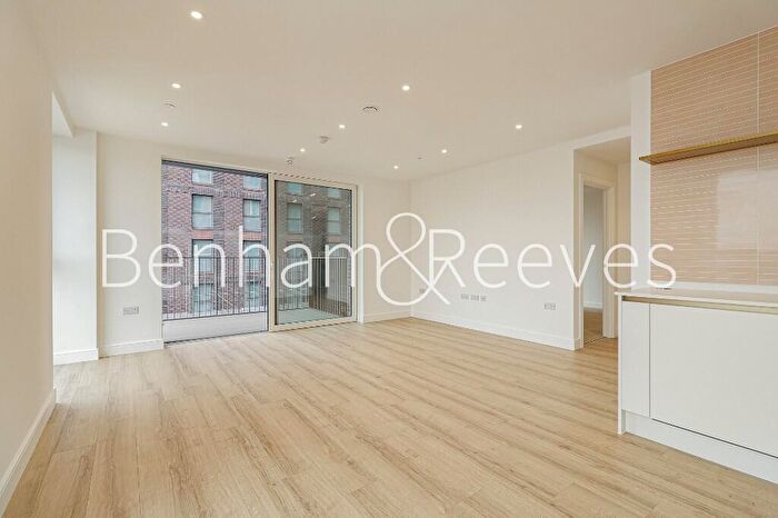 2 Bedroom Apartment To Rent In Quay Walk, Grand Union, Wembley, HA0