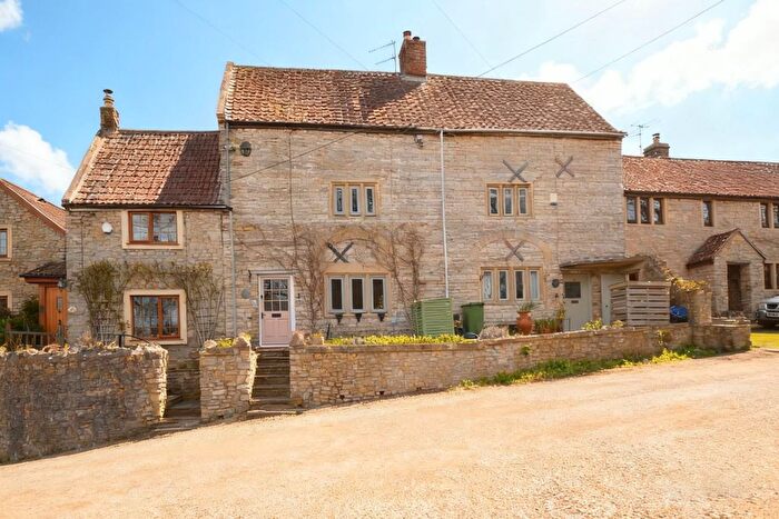 2 Bedroom Cottage For Sale In Dapps Hill, Keynsham, Bristol, BS31