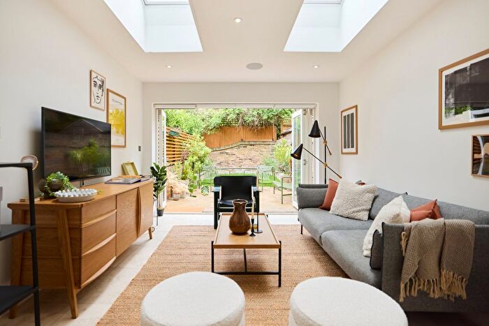 4 Bedroom End Of Terrace House To Rent In St Augustines Road, Camden, NW1