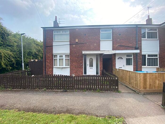 3 Bedroom House To Rent In Clanthorpe, Hull, HU6