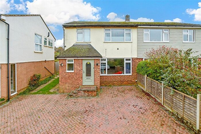 3 Bedroom Semi-Detached House For Sale In Springett Way, Coxheath, Maidstone, Kent, ME17