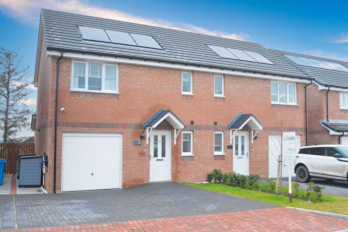 3 Bedroom Semi Detached House For Sale In Middlerig Avenue, Reddingmuirhead, FK2